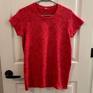 red lululemon swiftly tech